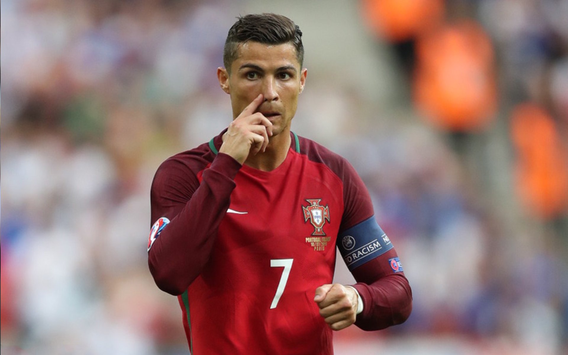 弗朗索瓦·斯图尔特：南非队的全能中场，在攻防两端展现顶级能力